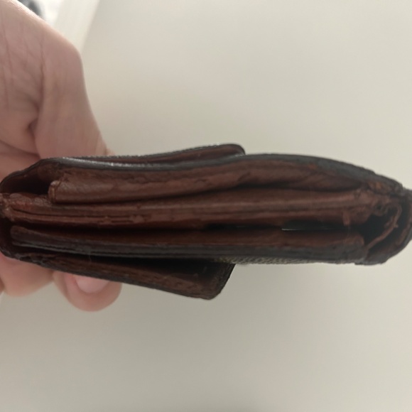 Louis Vuitton Monogram Trifold Wallet - Picture 7 of 10